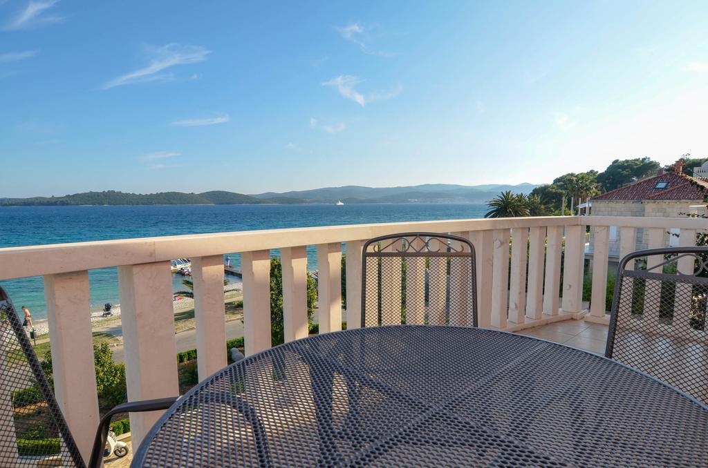 Apartments Villa Iva Orebić Rom bilde