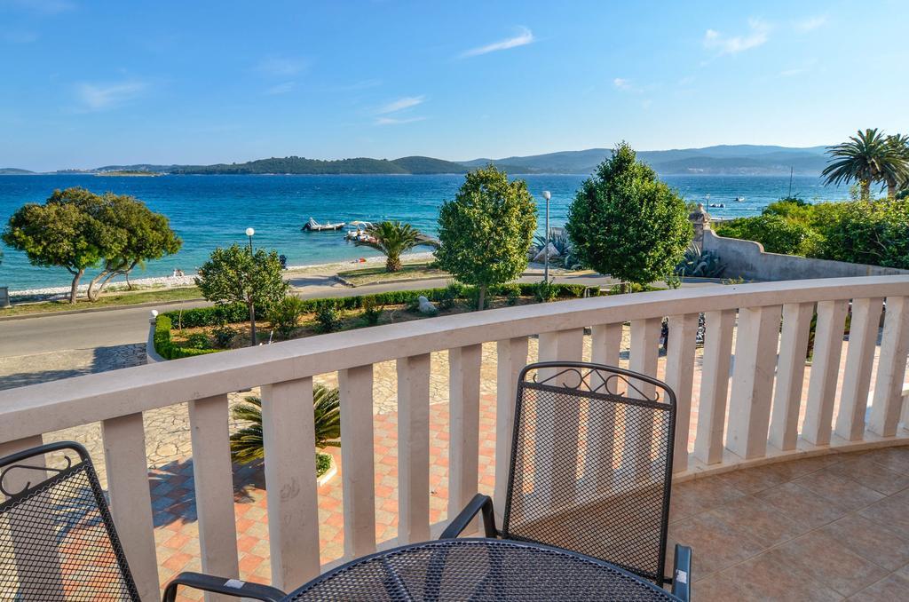 Apartments Villa Iva Orebić Rom bilde