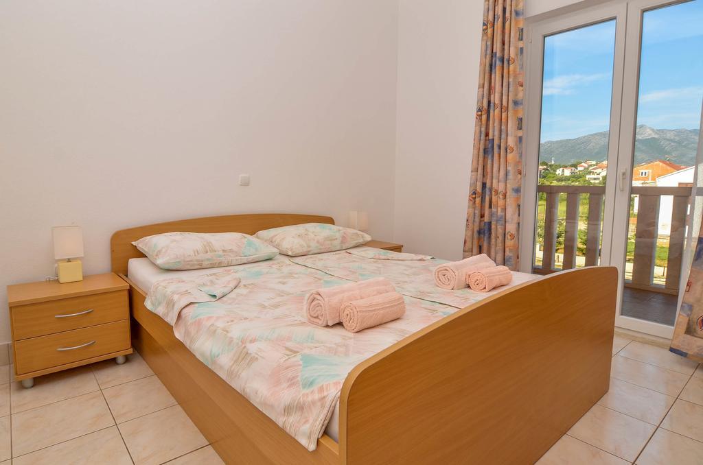 Apartments Villa Iva Orebić Rom bilde